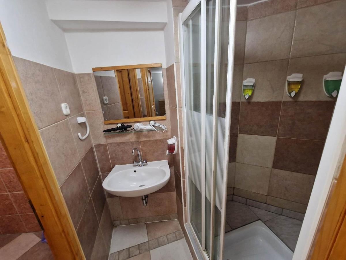 7Dab Josika 4 Contactless Self Check-In Apart otel Budapeşte Dış mekan fotoğraf